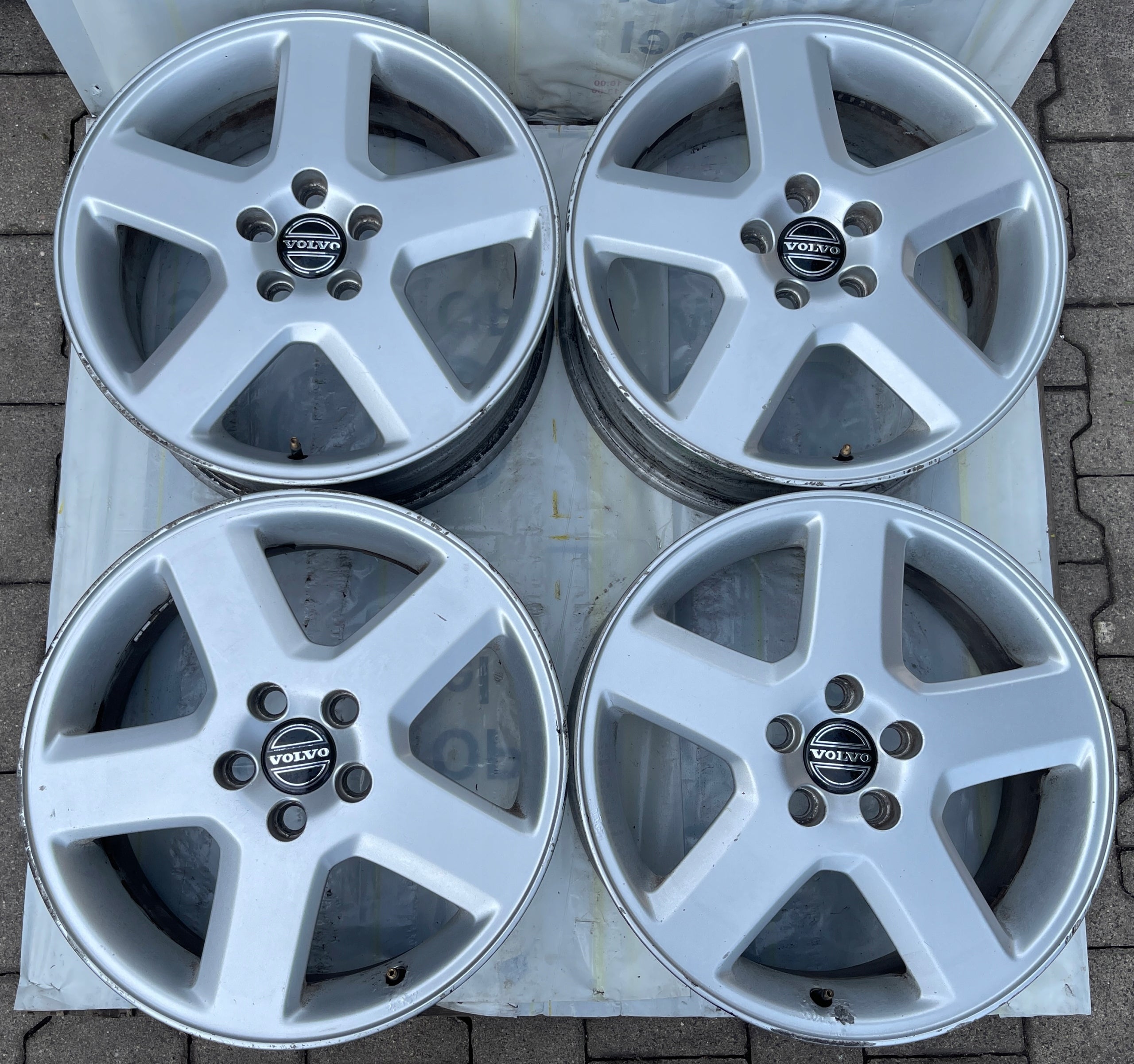  Alu Felge Volvo XC90 Aluminum rim 17 Zoll 7.0J 5x108 52,5ET 30647089 product image