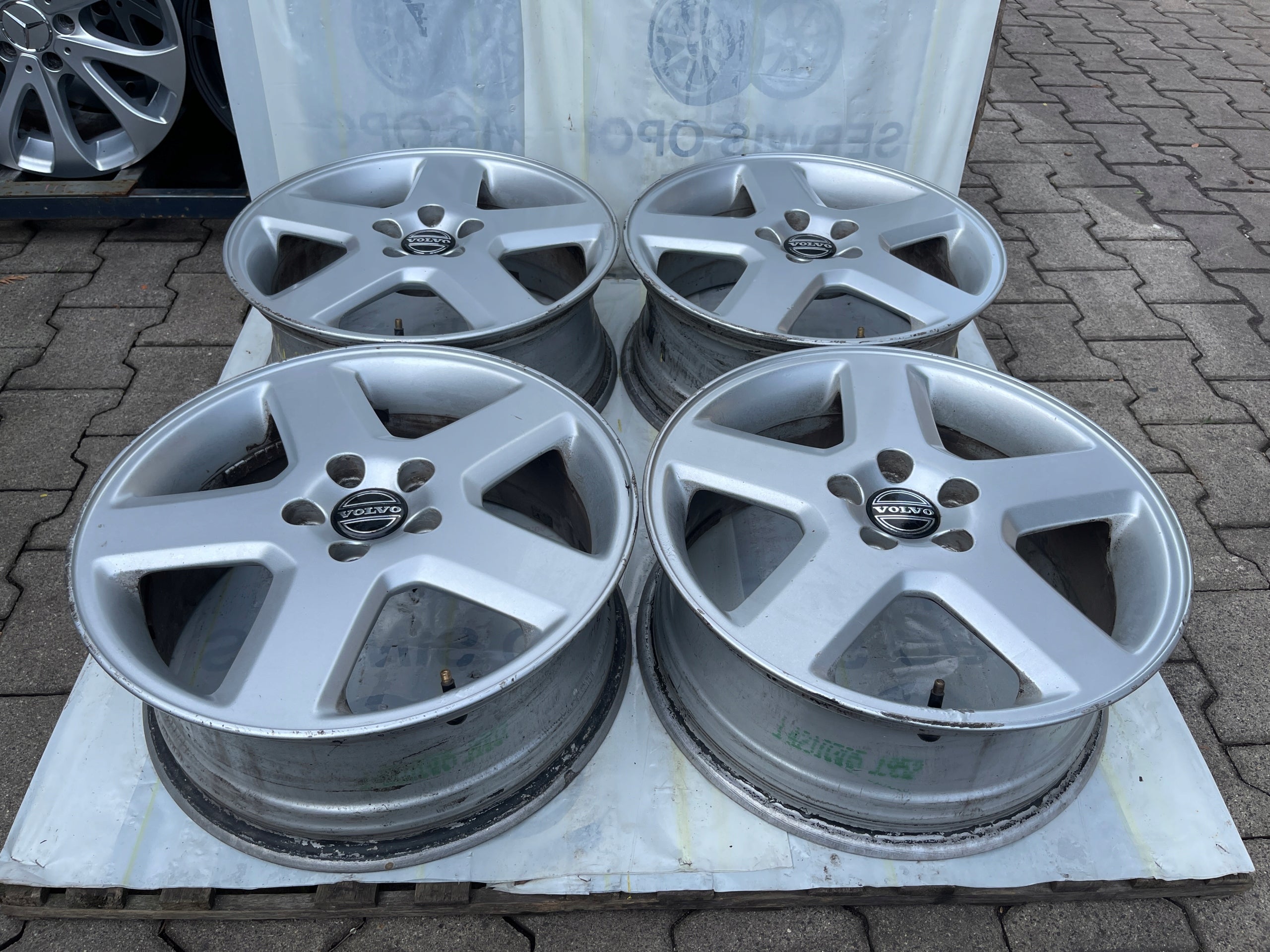 Alu Felge Volvo XC90 Aluminum rim 17 Zoll 7.0J 5x108 52,5ET 30647089