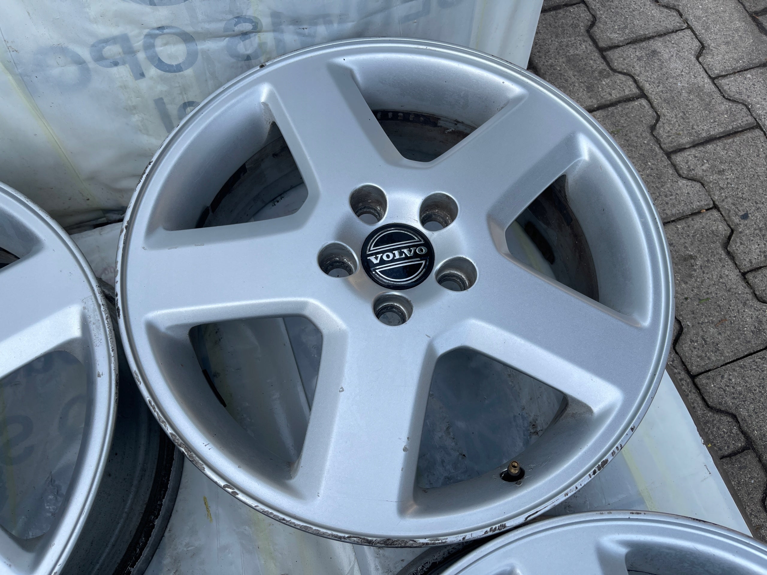 Alu Felge Volvo XC90 Aluminum rim 17 Zoll 7.0J 5x108 52,5ET 30647089