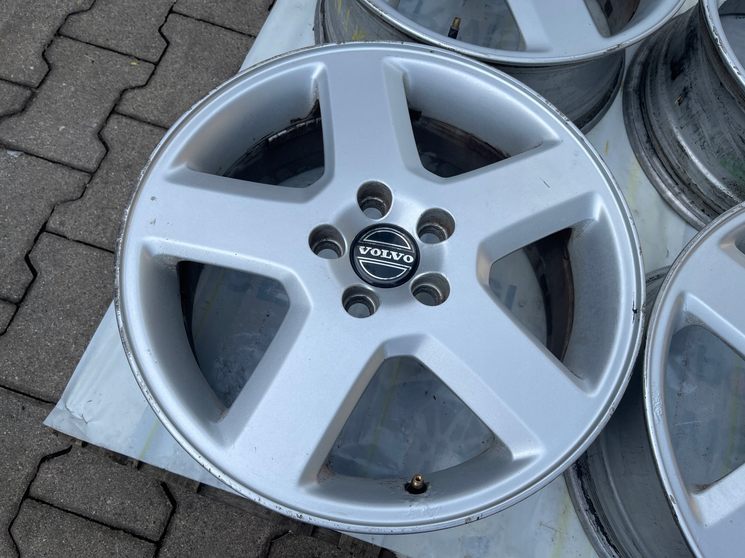 Alu Felge Volvo XC90 Aluminum rim 17 Zoll 7.0J 5x108 52,5ET 30647089