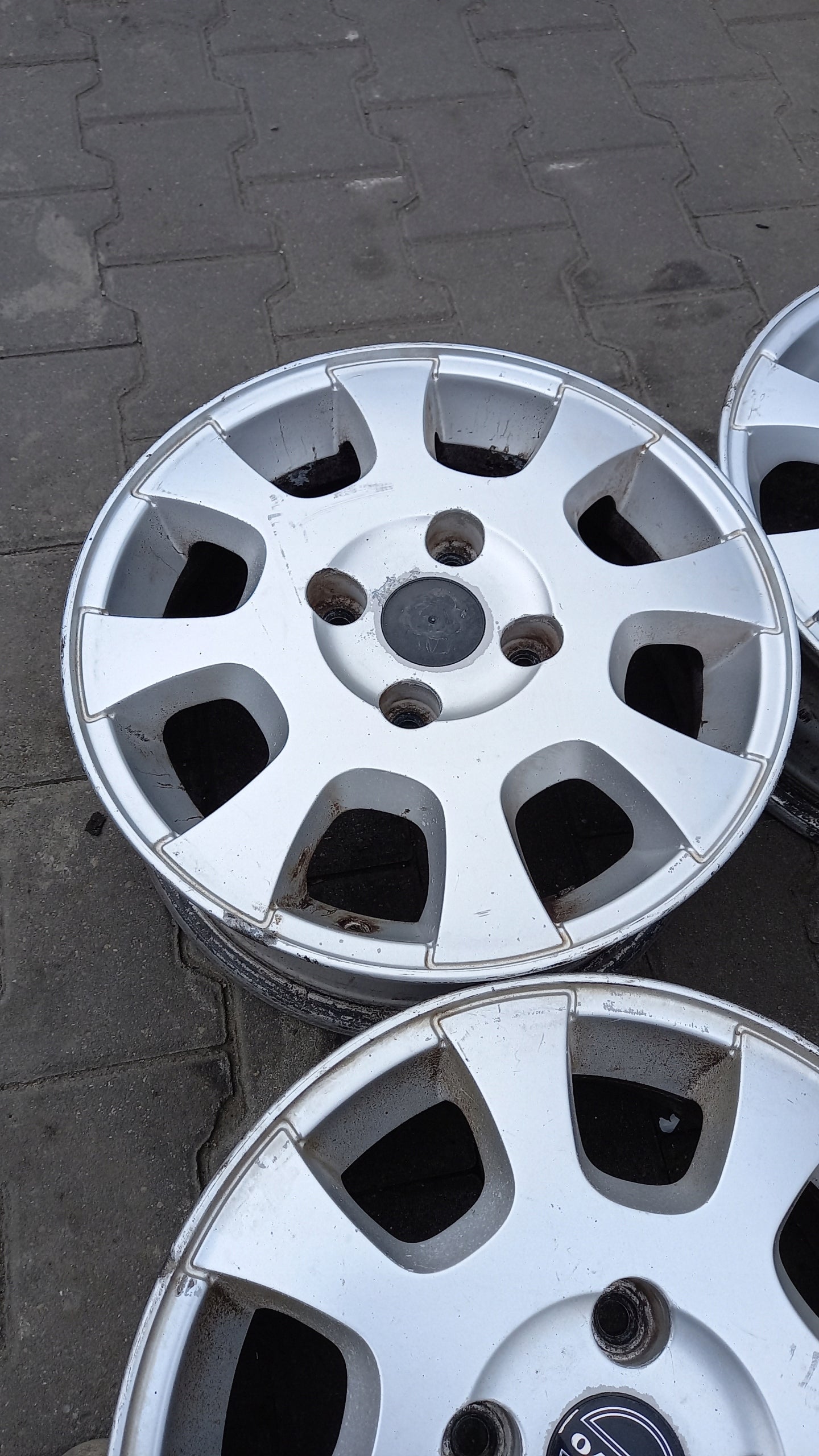 Alu Felge Volvo V40 S40 Aluminum rim 15 Zoll 6.0J 4x114.3 30620580