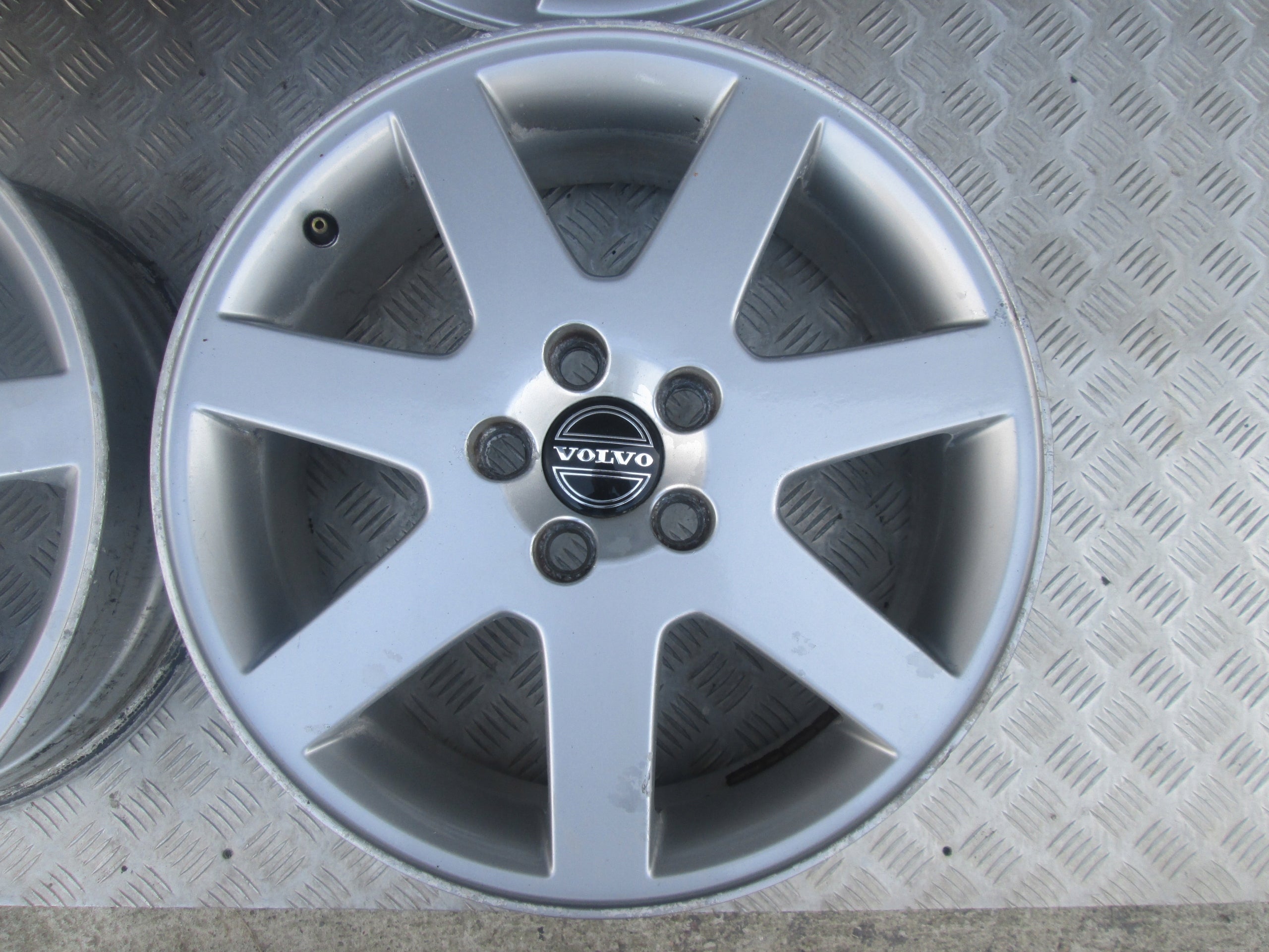 Alu Felge Volvo 142 Aluminum rim 17 Zoll 7.0J 5x108