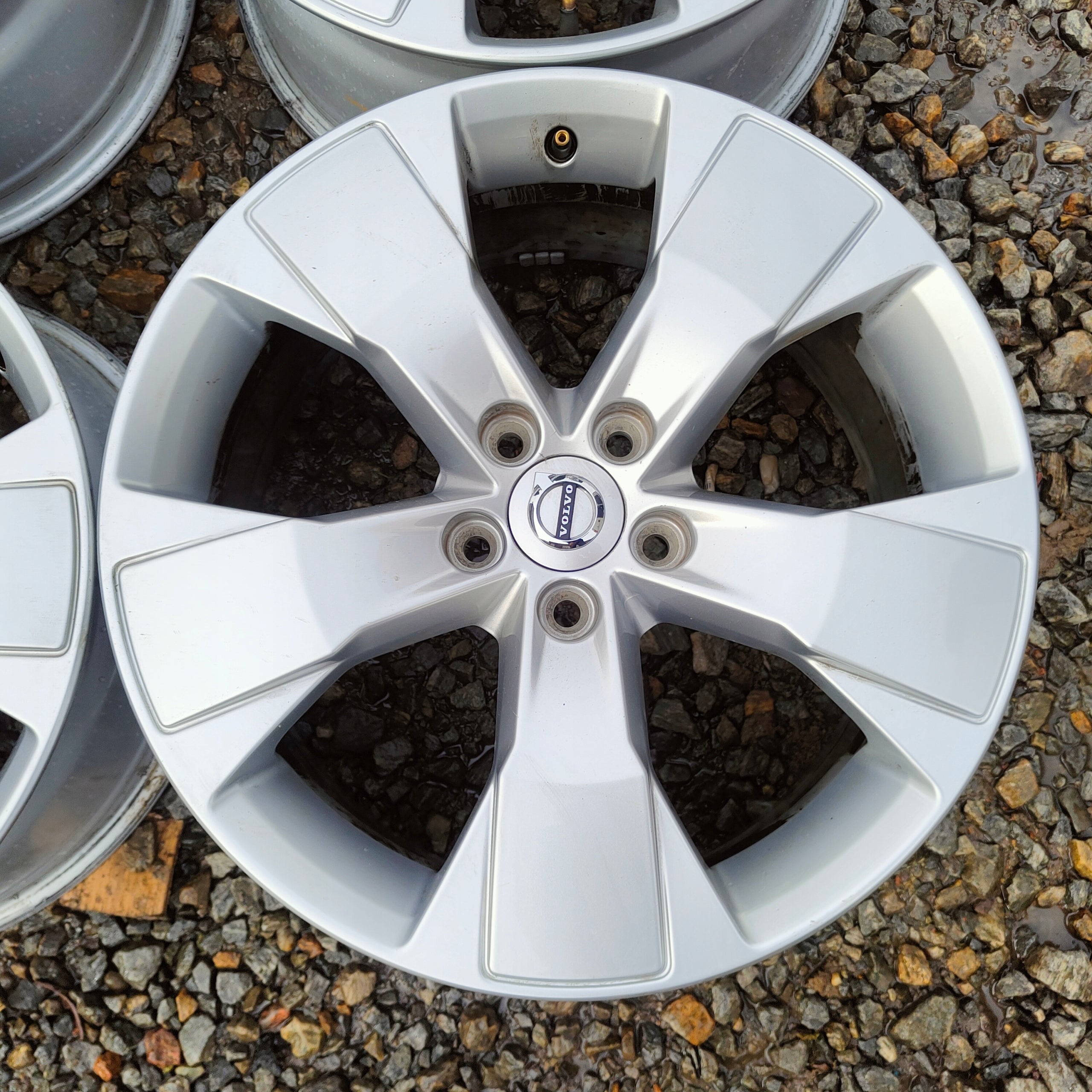 Alu Felge Volvo P1800 Aluminum rim 18 Zoll 7.5J 5x108 50,5ET 31471553