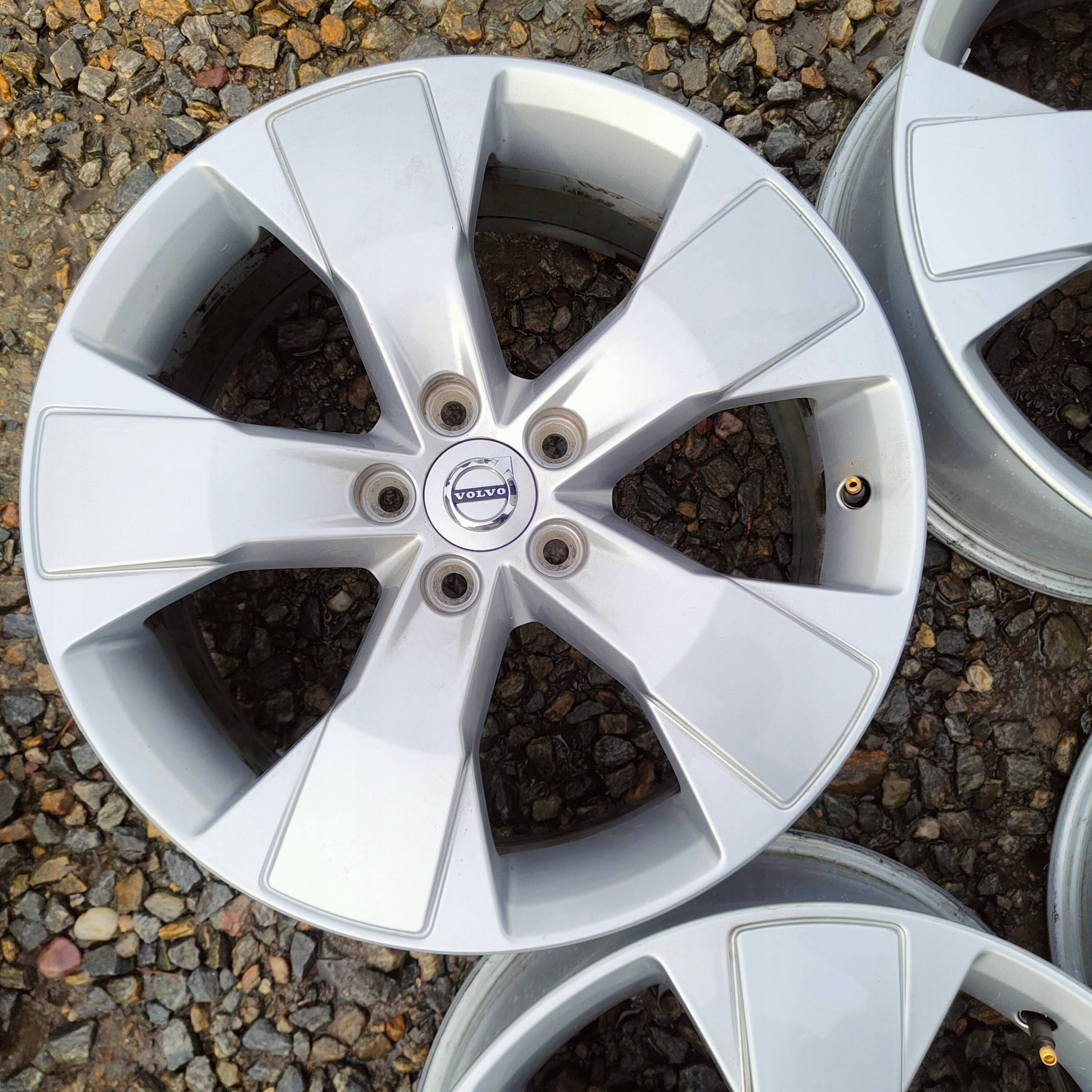 Alu Felge Volvo P1800 Aluminum rim 18 Zoll 7.5J 5x108 50,5ET 31471553