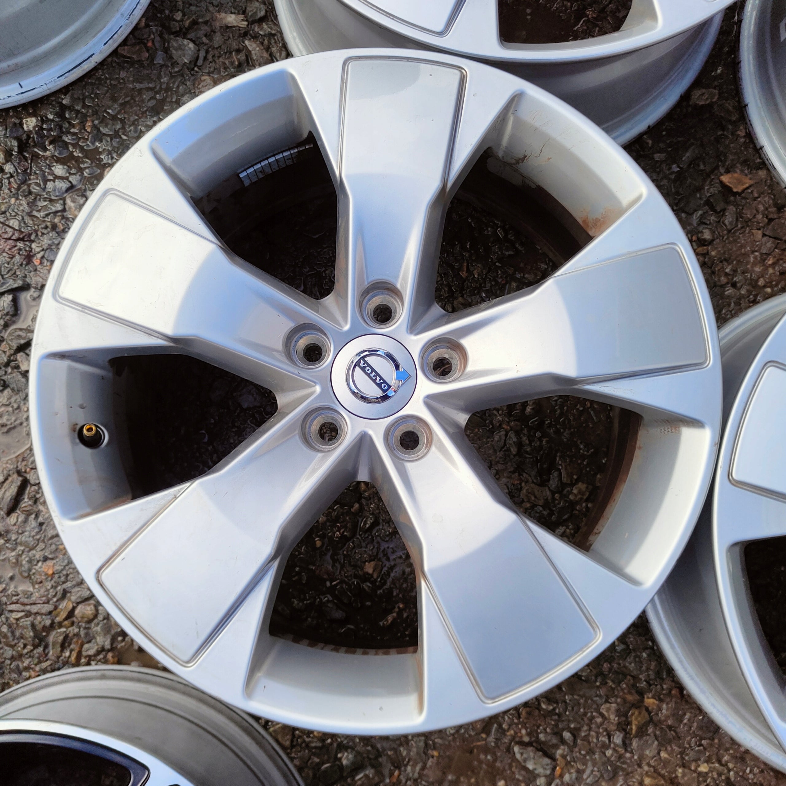 Alu Felge Volvo P1800 Aluminum rim 18 Zoll 7.5J 5x108 50,5ET 31471553