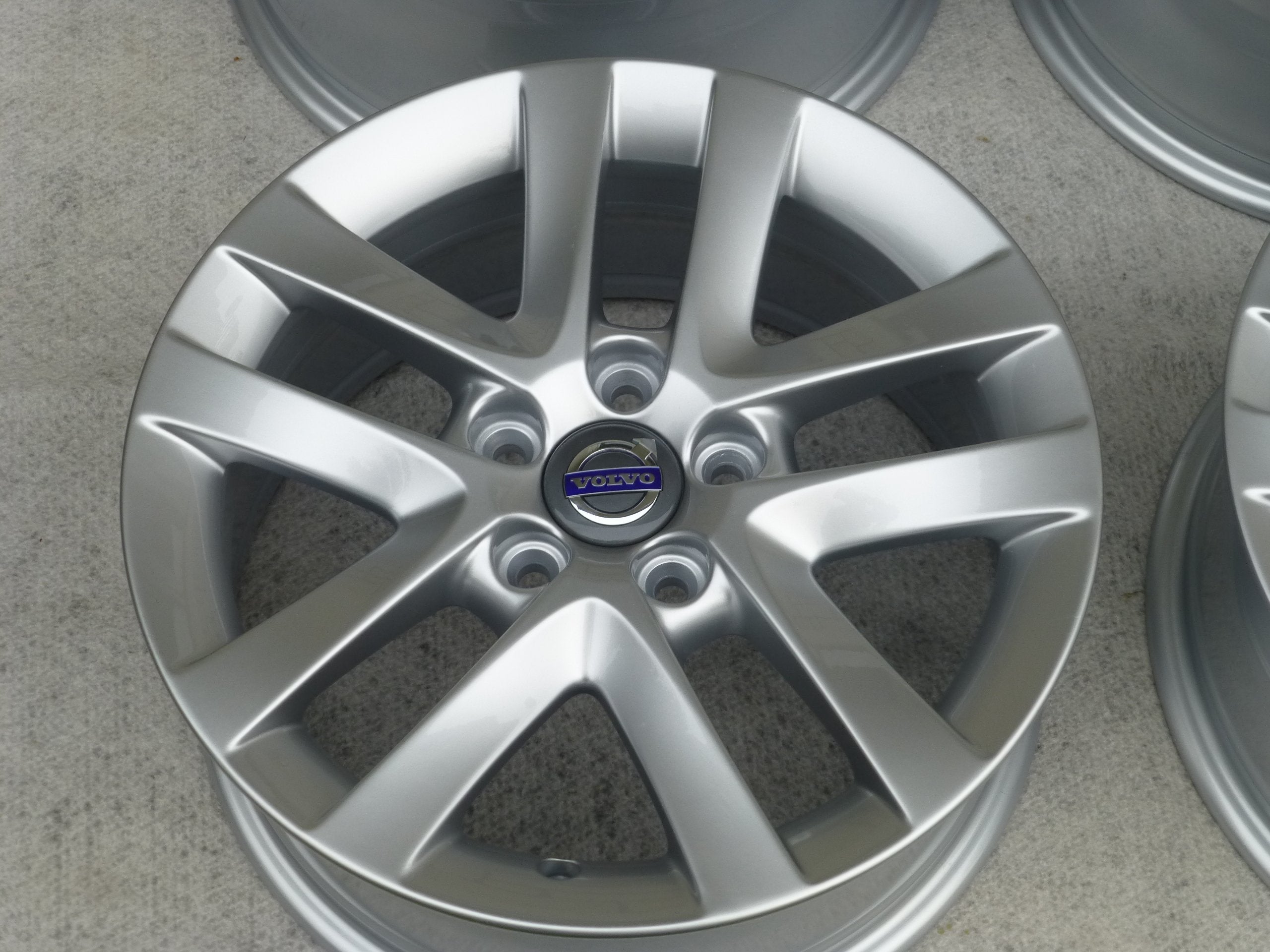  Alu Felge Volvo C30 V50 XC40 S60 S80 V40 V70 Aluminum rim 16 Zoll 7.0J 5x108 product image