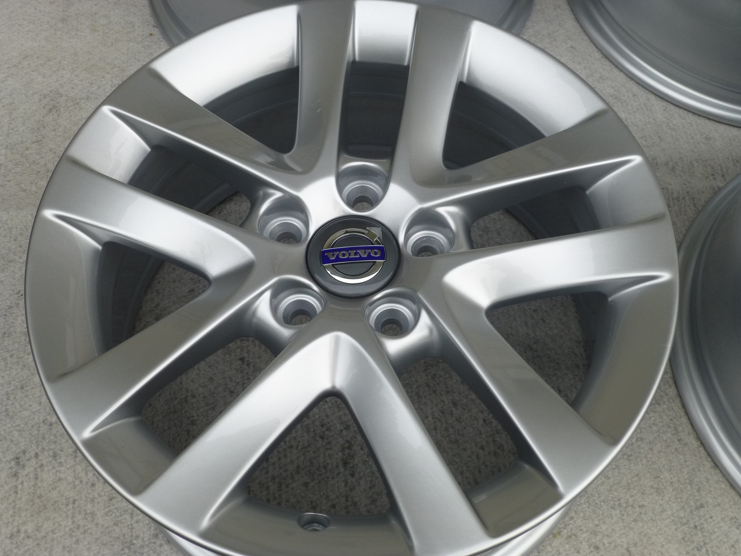 Alu Felge Volvo C30 V50 XC40 S60 S80 V40 V70 Aluminum rim 16 Zoll 7.0J 5x108