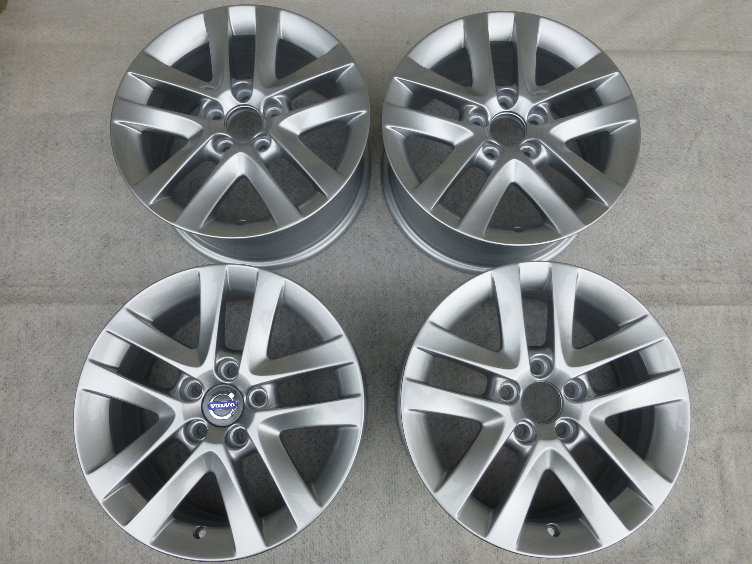 Alu Felge Volvo C30 V50 XC40 S60 S80 V40 V70 Aluminum rim 16 Zoll 7.0J 5x108