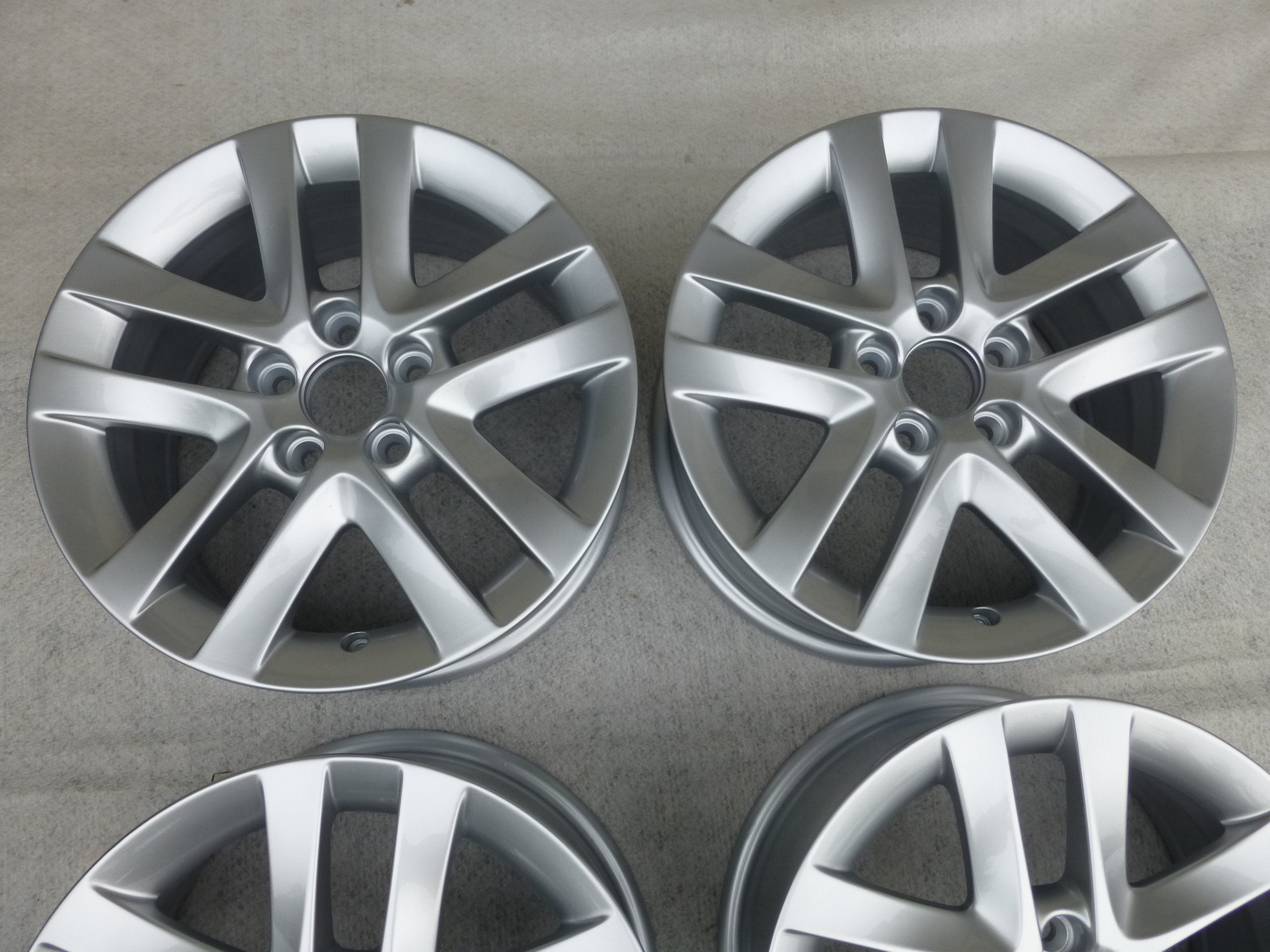 Alu Felge Volvo C30 V50 XC40 S60 S80 V40 V70 Aluminum rim 16 Zoll 7.0J 5x108