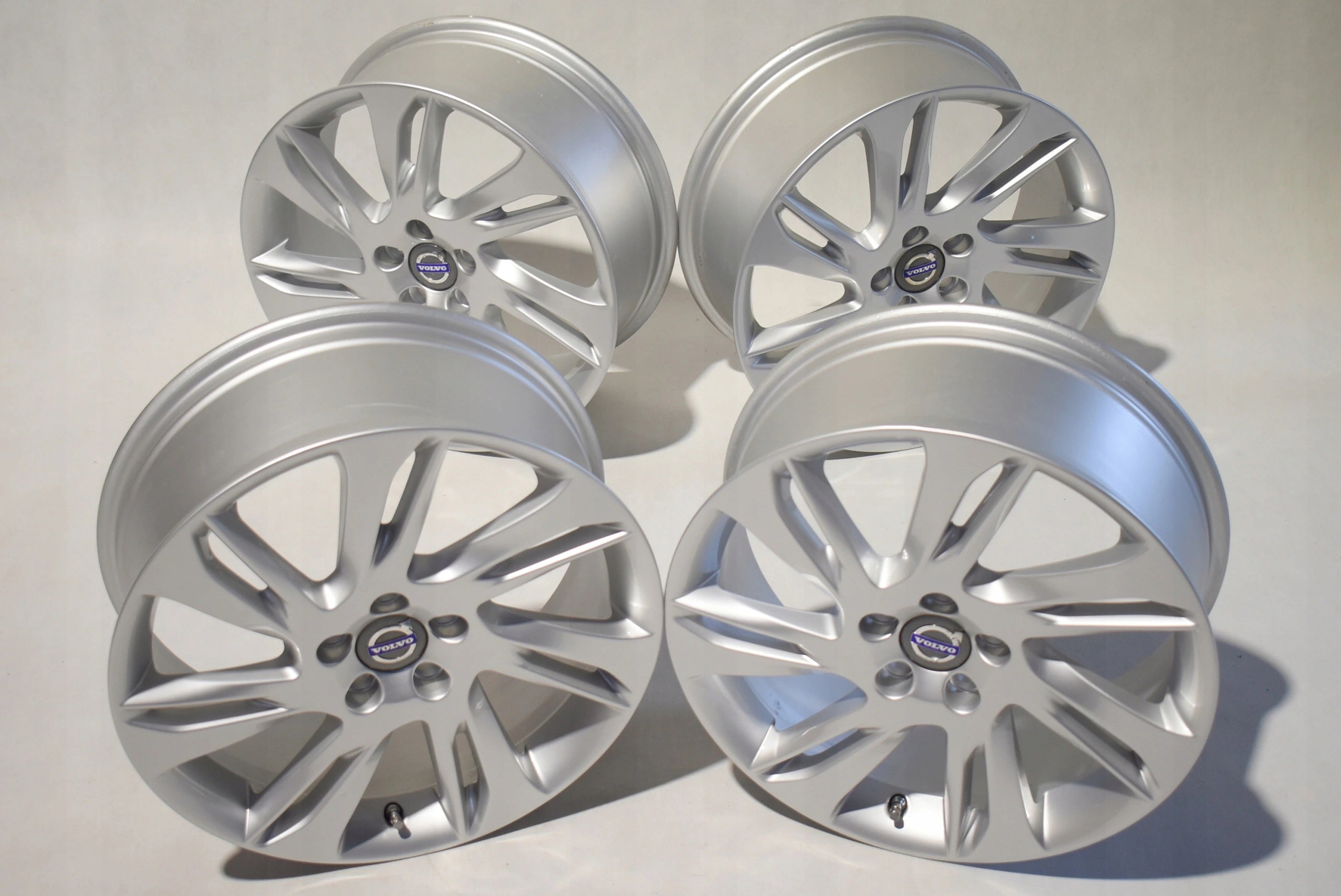 Alu Felge Volvo C30 V40 V50 Aluminum rim 18 Zoll 7.5J 5x108 52ET 31317288