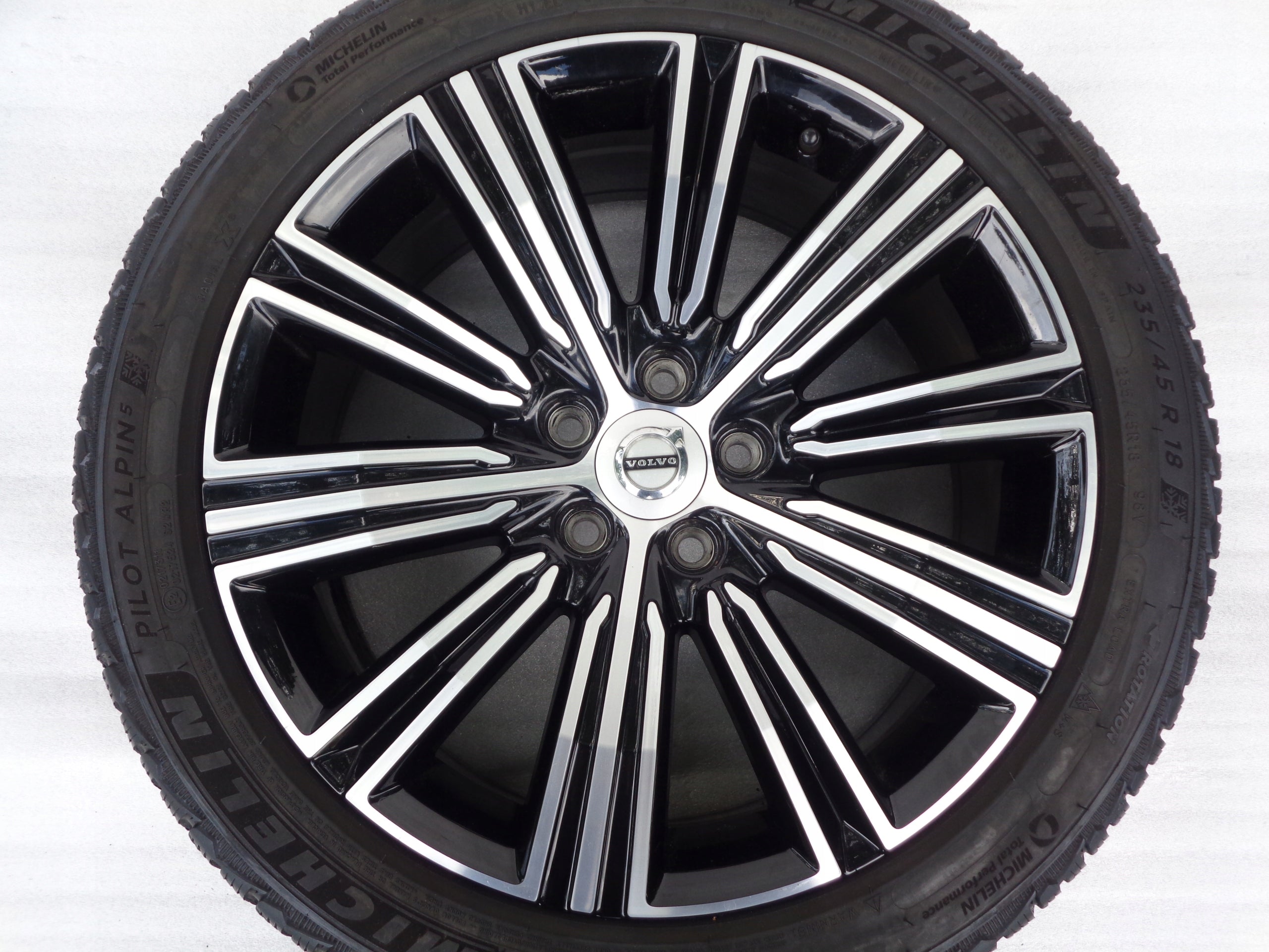 Alu Felge Volvo V60 S60 V40 S90 V50 18 Zoll 8.0J 5x108 42ET 31471312