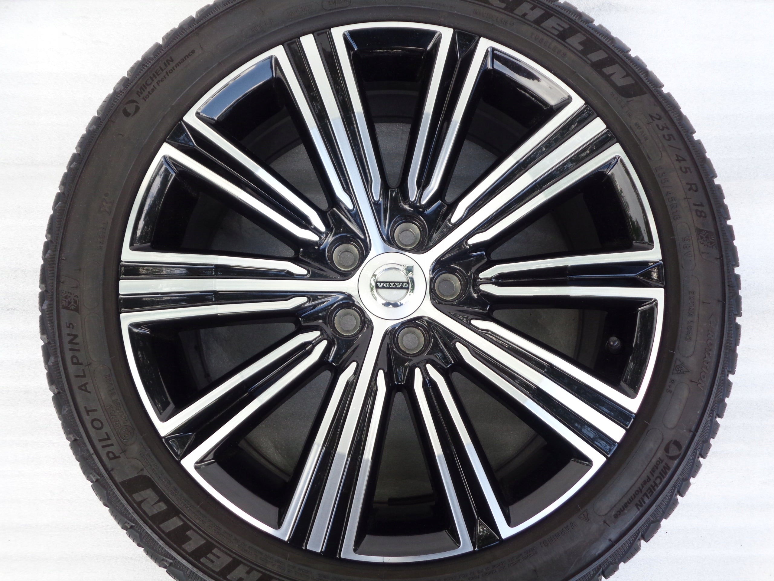 Alu Felge Volvo V60 S60 V40 S90 V50 18 Zoll 8.0J 5x108 42ET 31471312