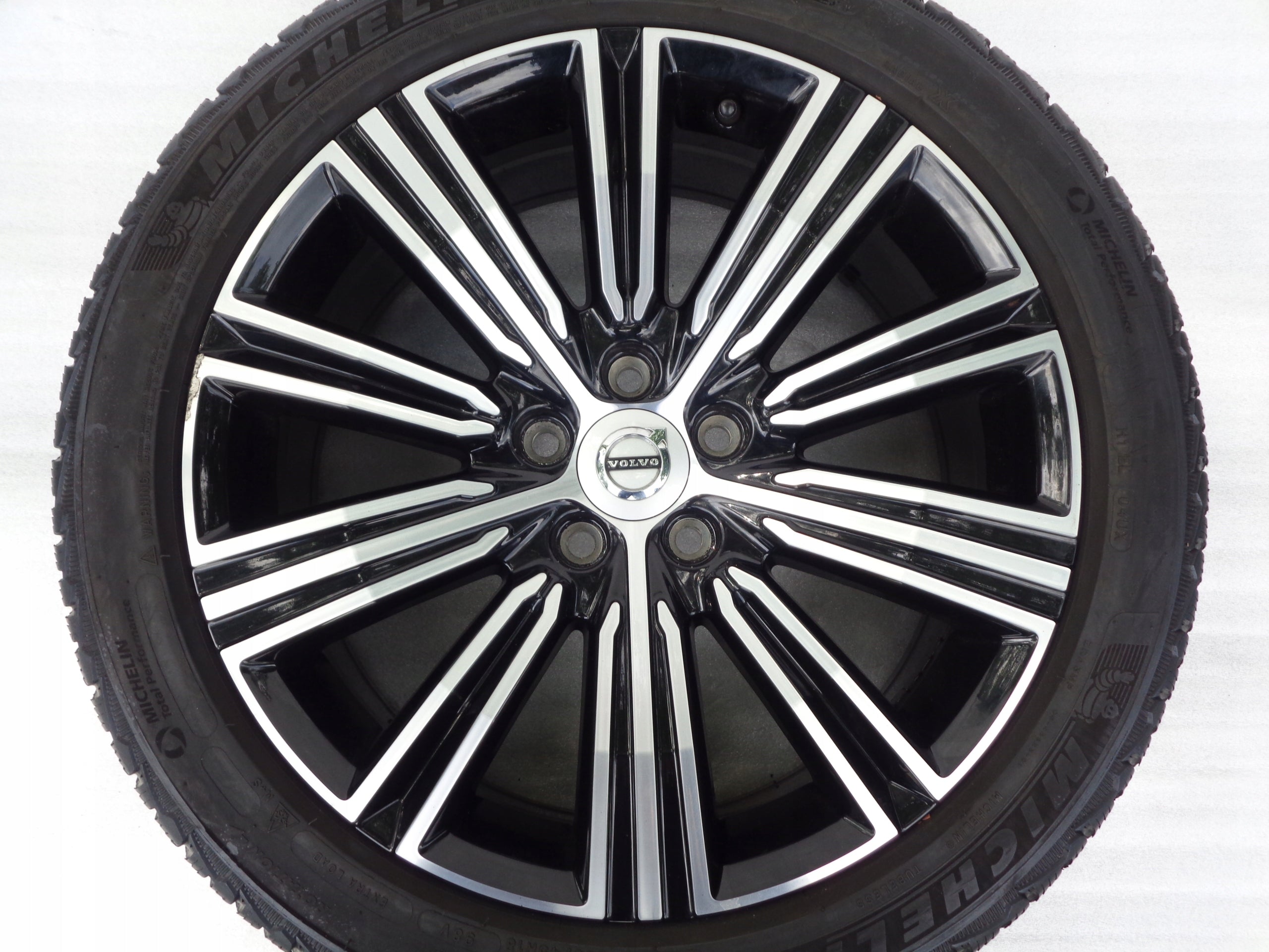 Alu Felge Volvo V60 S60 V40 S90 V50 18 Zoll 8.0J 5x108 42ET 31471312