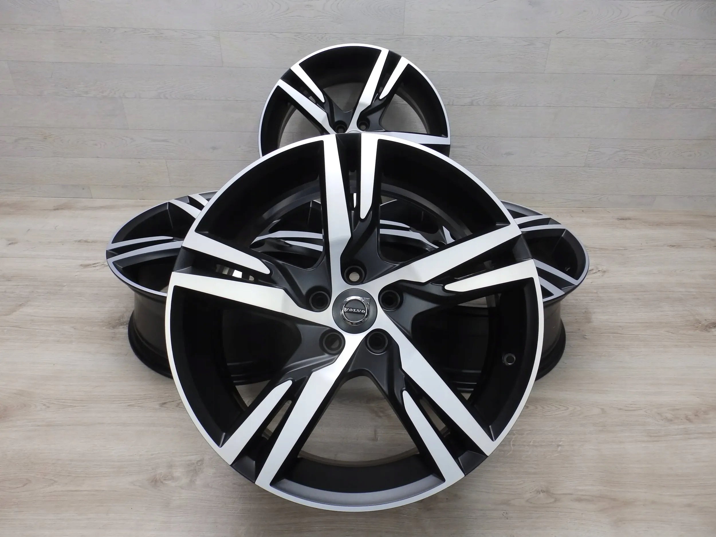 Alu Felge Volvo XC60 142 Aluminum rim 19 Zoll 7.5J 5x108 50,5ET