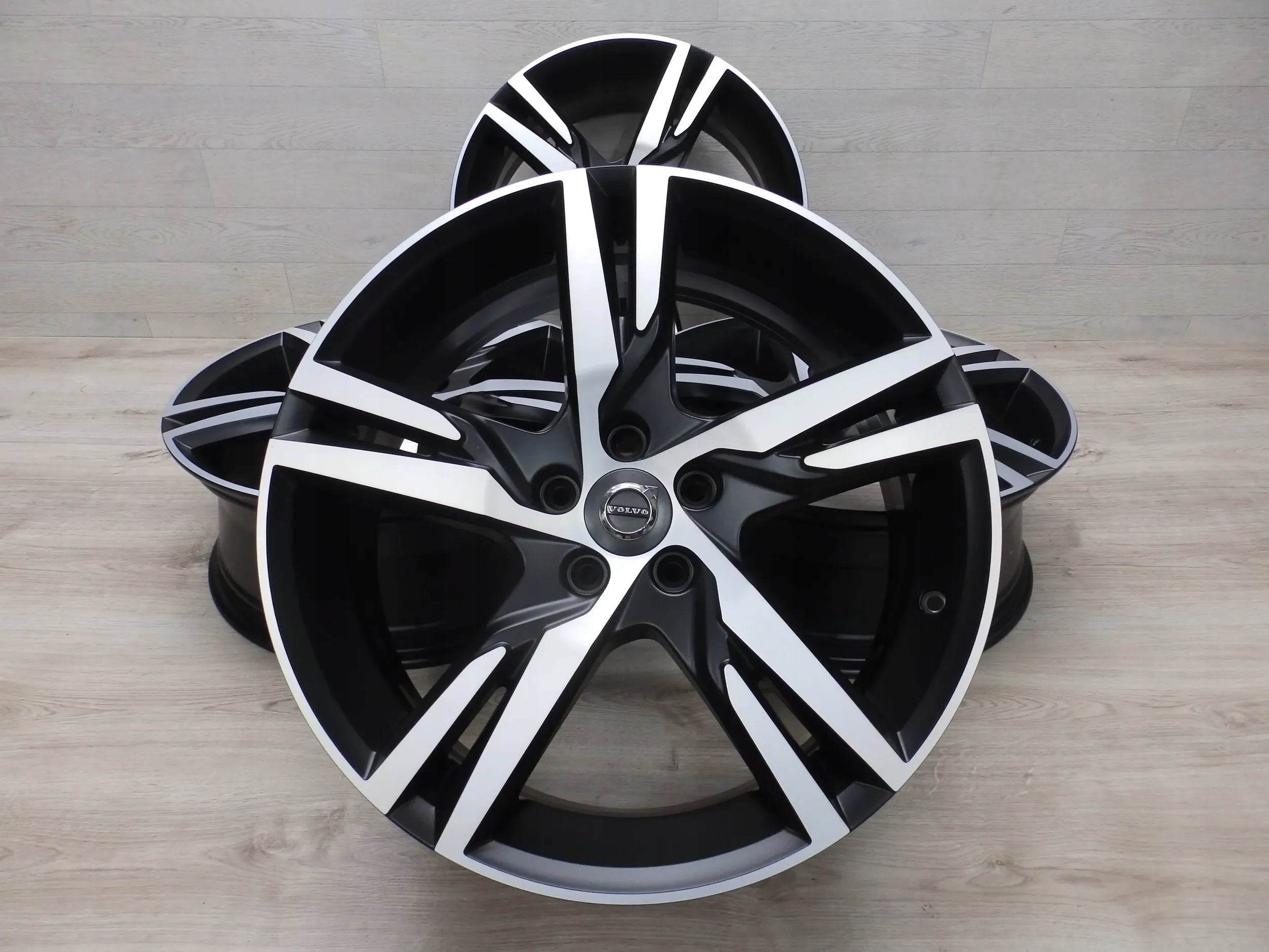 Alu Felge Volvo XC60 142 Aluminum rim 19 Zoll 7.5J 5x108 50,5ET