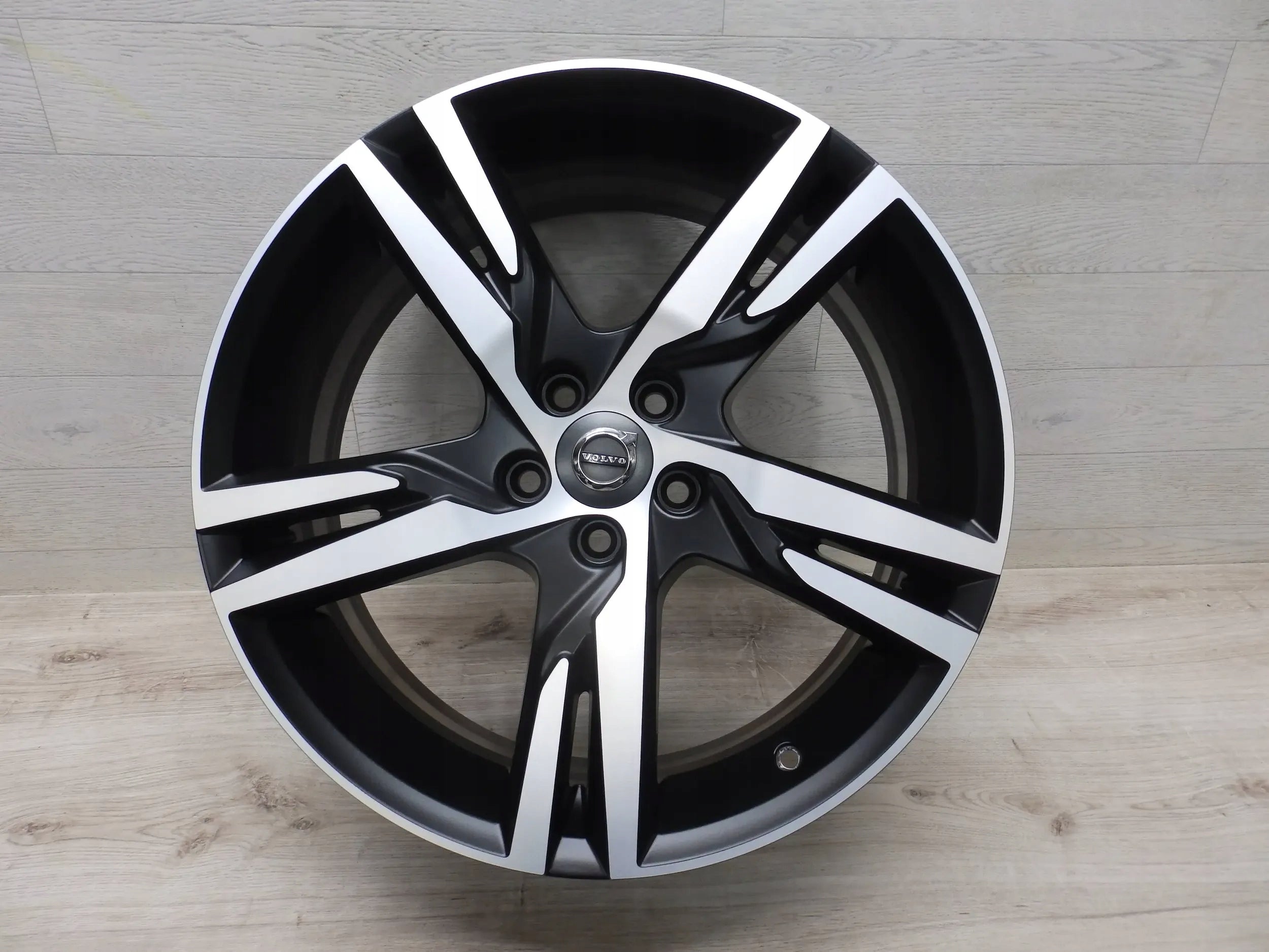 Alu Felge Volvo XC60 142 Aluminum rim 19 Zoll 7.5J 5x108 50,5ET