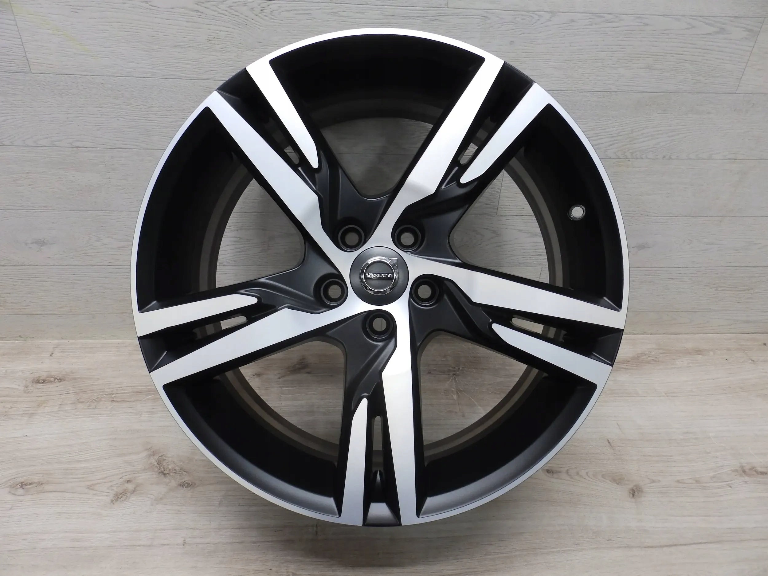 Alu Felge Volvo XC60 142 Aluminum rim 19 Zoll 7.5J 5x108 50,5ET