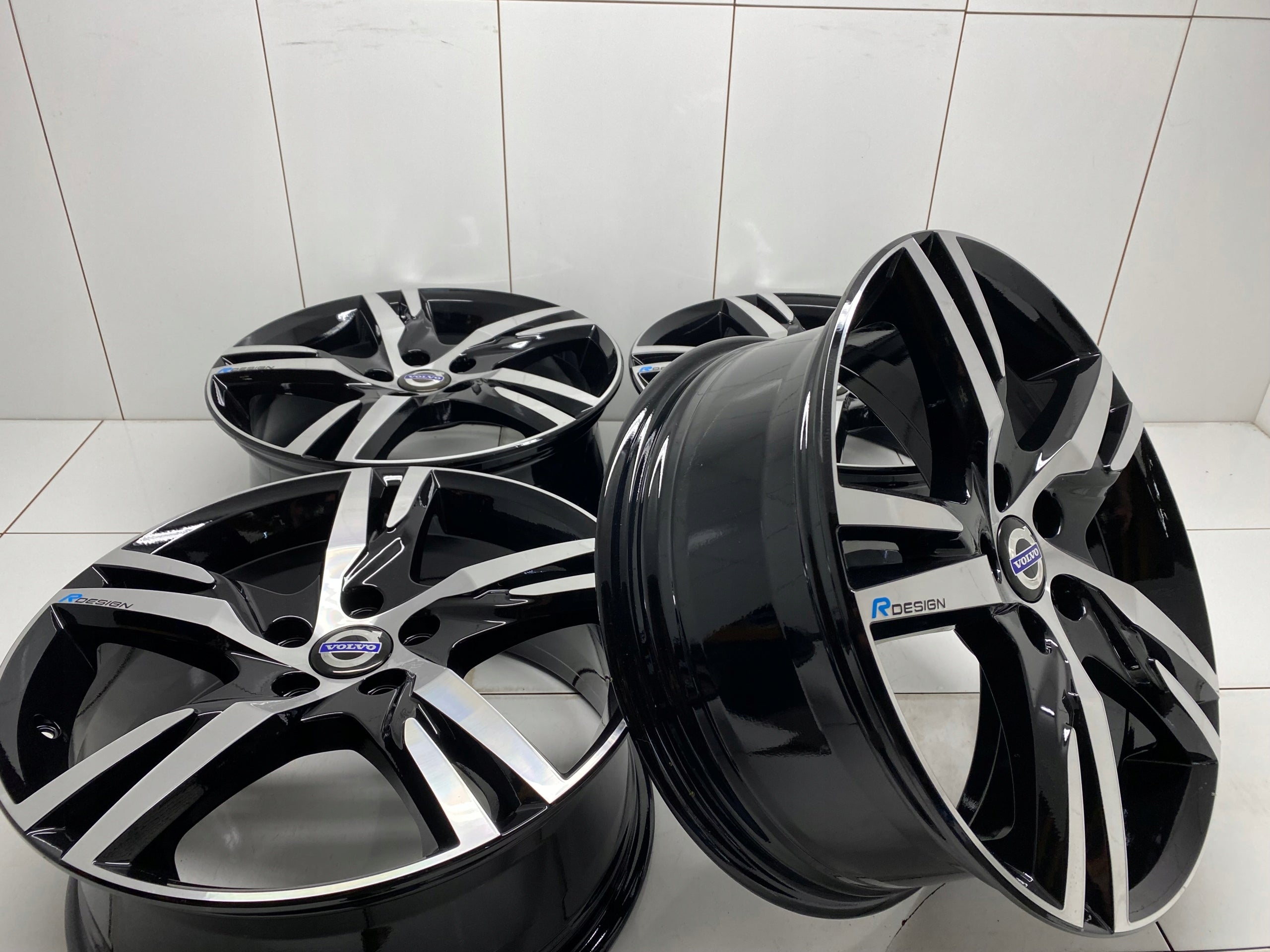  Alu Felge Volvo XC60 XC40 V70 Aluminum rim 18 Zoll 7.5J 5x108 50ET 31445812 product image