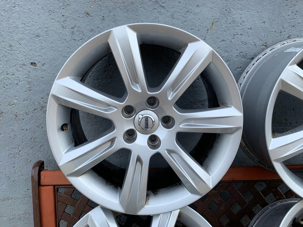 Alu Felge Volvo S90 Aluminum rim 17 Zoll 7.5J 5x108 42ET 31362838