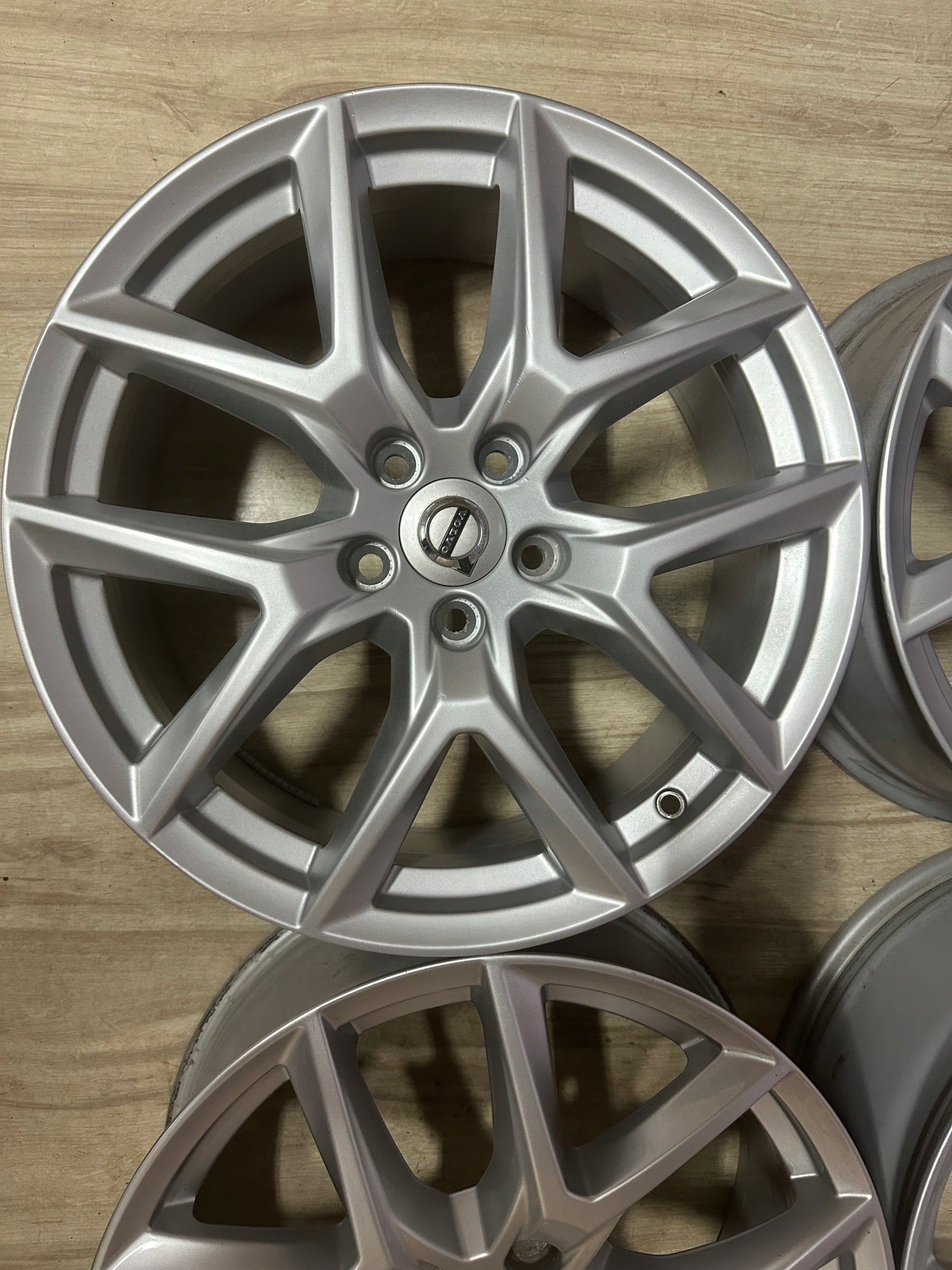 Alu Felge Volvo V50 S60 V40 S40 V70 Aluminum rim 18 Zoll 7.5J 5x108 50,5ET