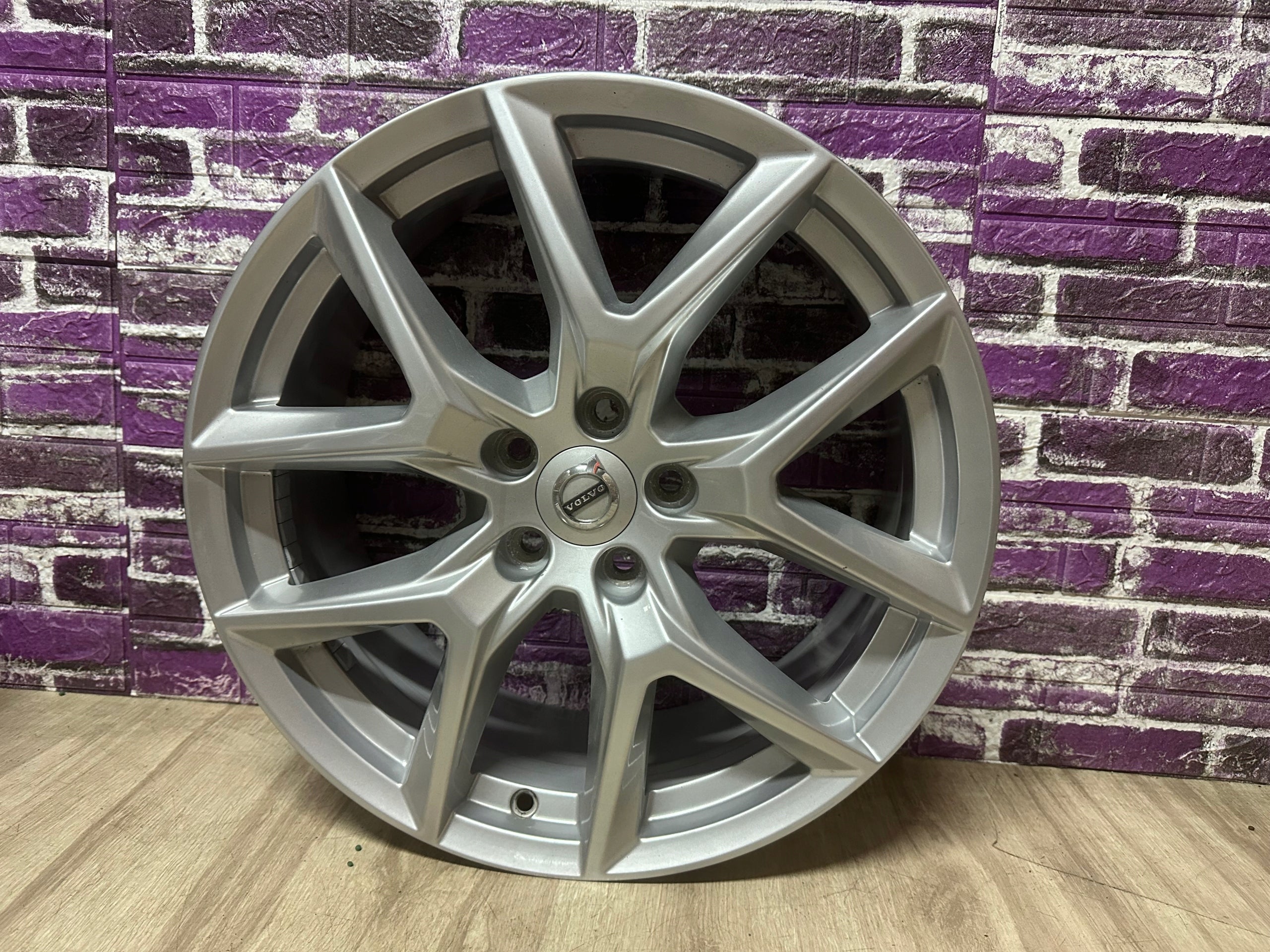 Alu Felge Volvo V50 S60 V40 S40 V70 Aluminum rim 18 Zoll 7.5J 5x108 50,5ET