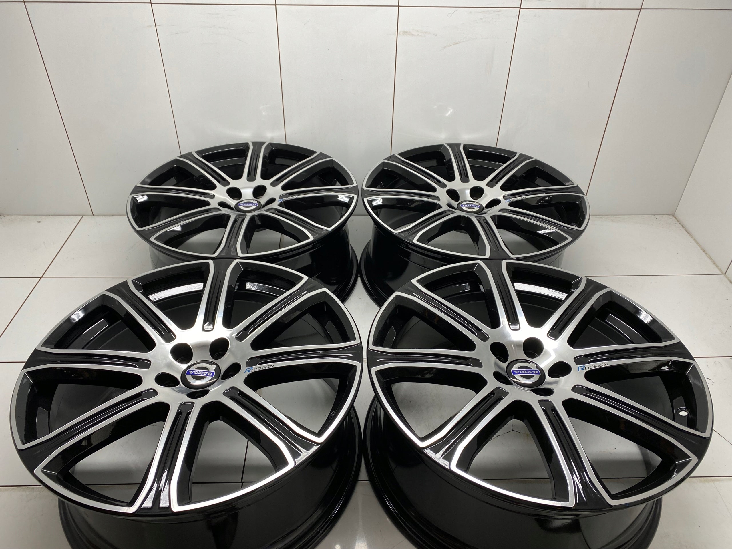  Alu Felge Volvo V60 XC40 XC60 S90 XC90 20 Zoll 8.5J 5x108 47ET 31381534 product image