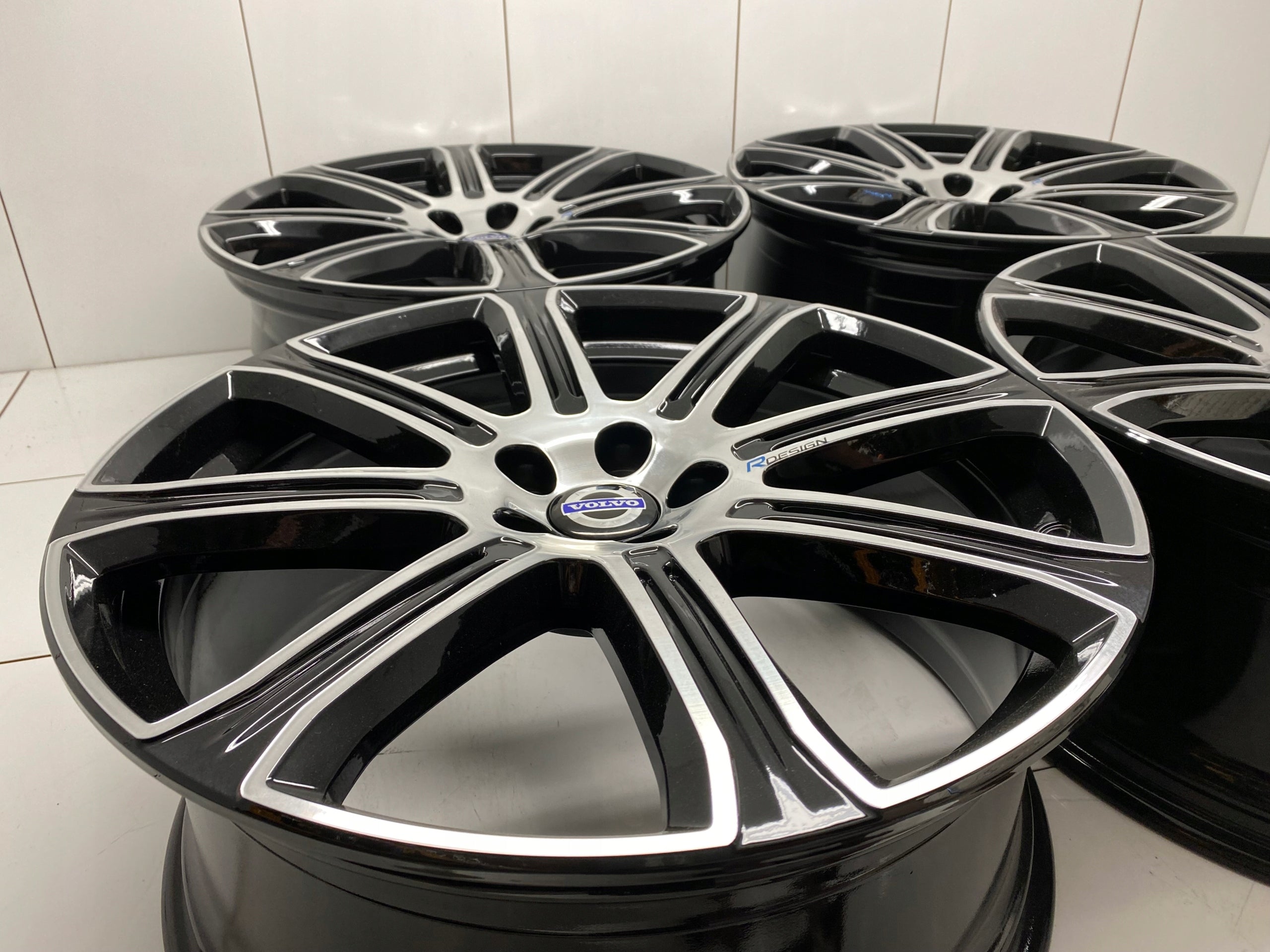 Alu Felge Volvo V60 XC40 XC60 S90 XC90 20 Zoll 8.5J 5x108 47ET 31381534