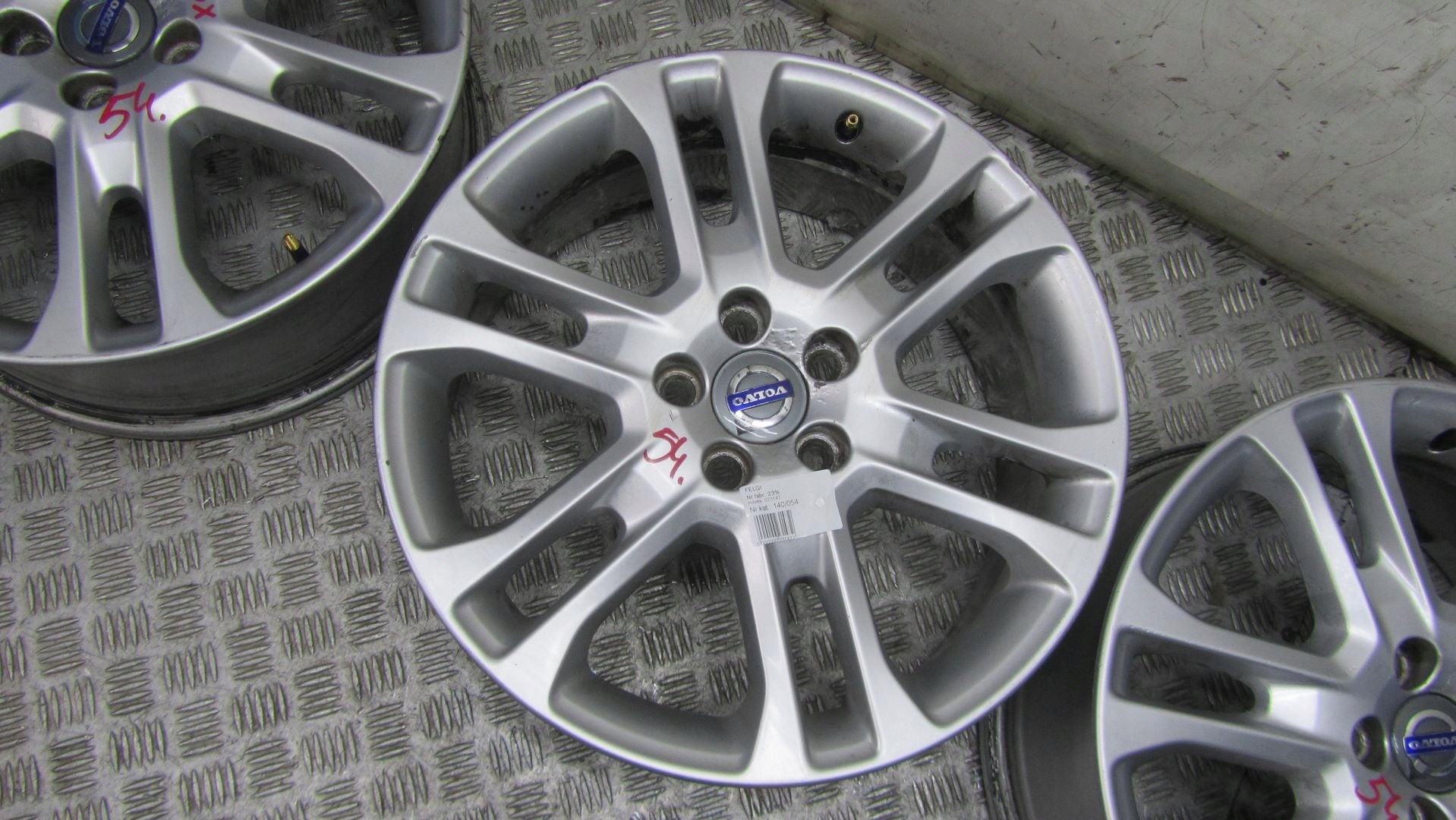 Alu Felge Volvo XC60 Aluminum rim 18 Zoll 7.5J 5x108 31341743