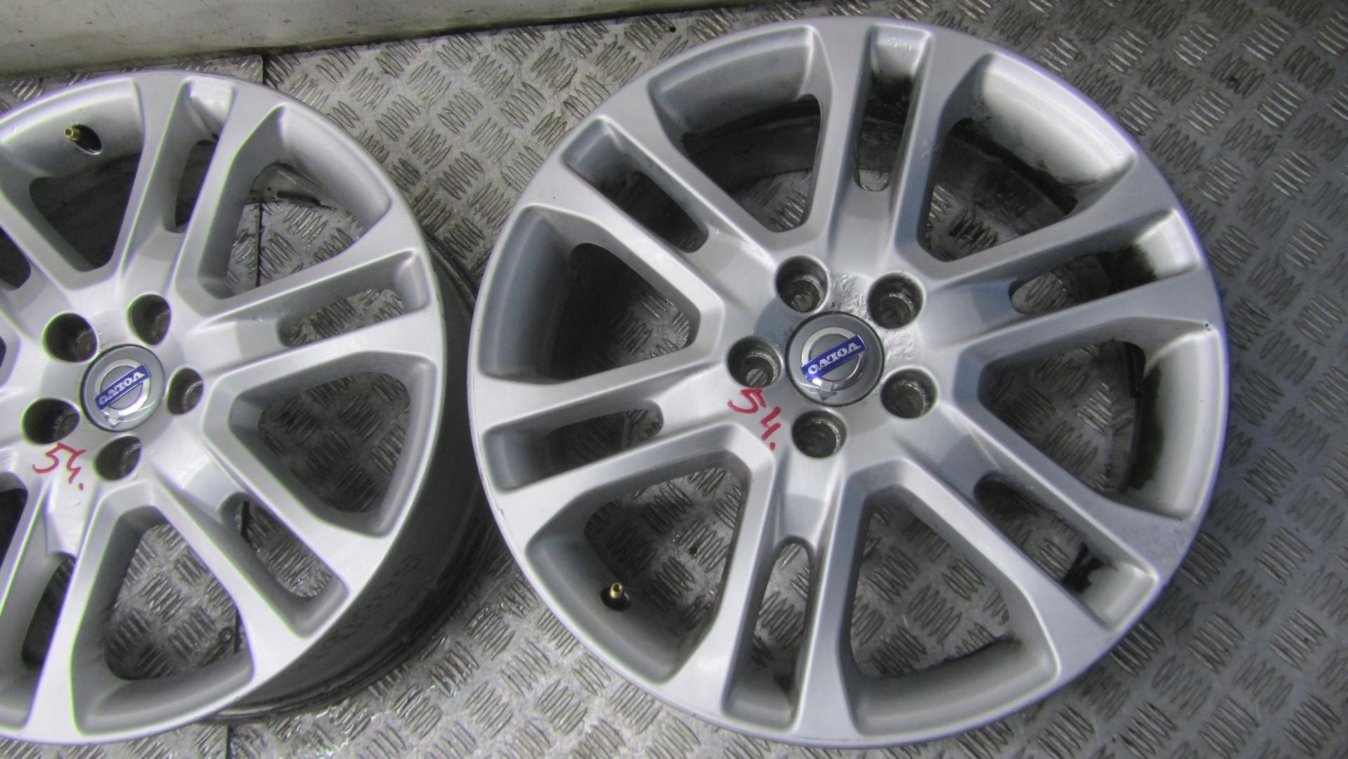 Alu Felge Volvo XC60 Aluminum rim 18 Zoll 7.5J 5x108 31341743