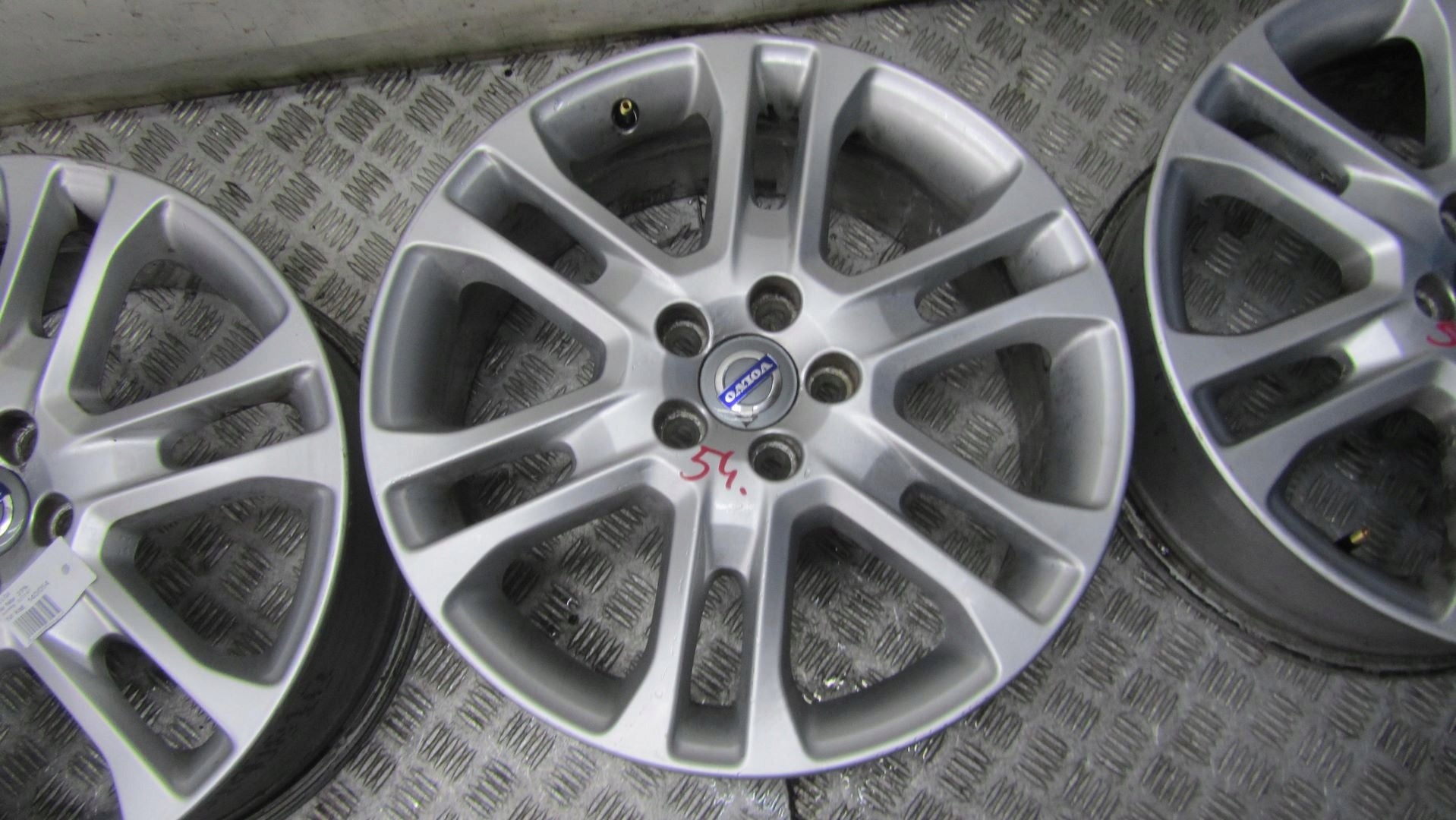 Alu Felge Volvo XC60 Aluminum rim 18 Zoll 7.5J 5x108 31341743