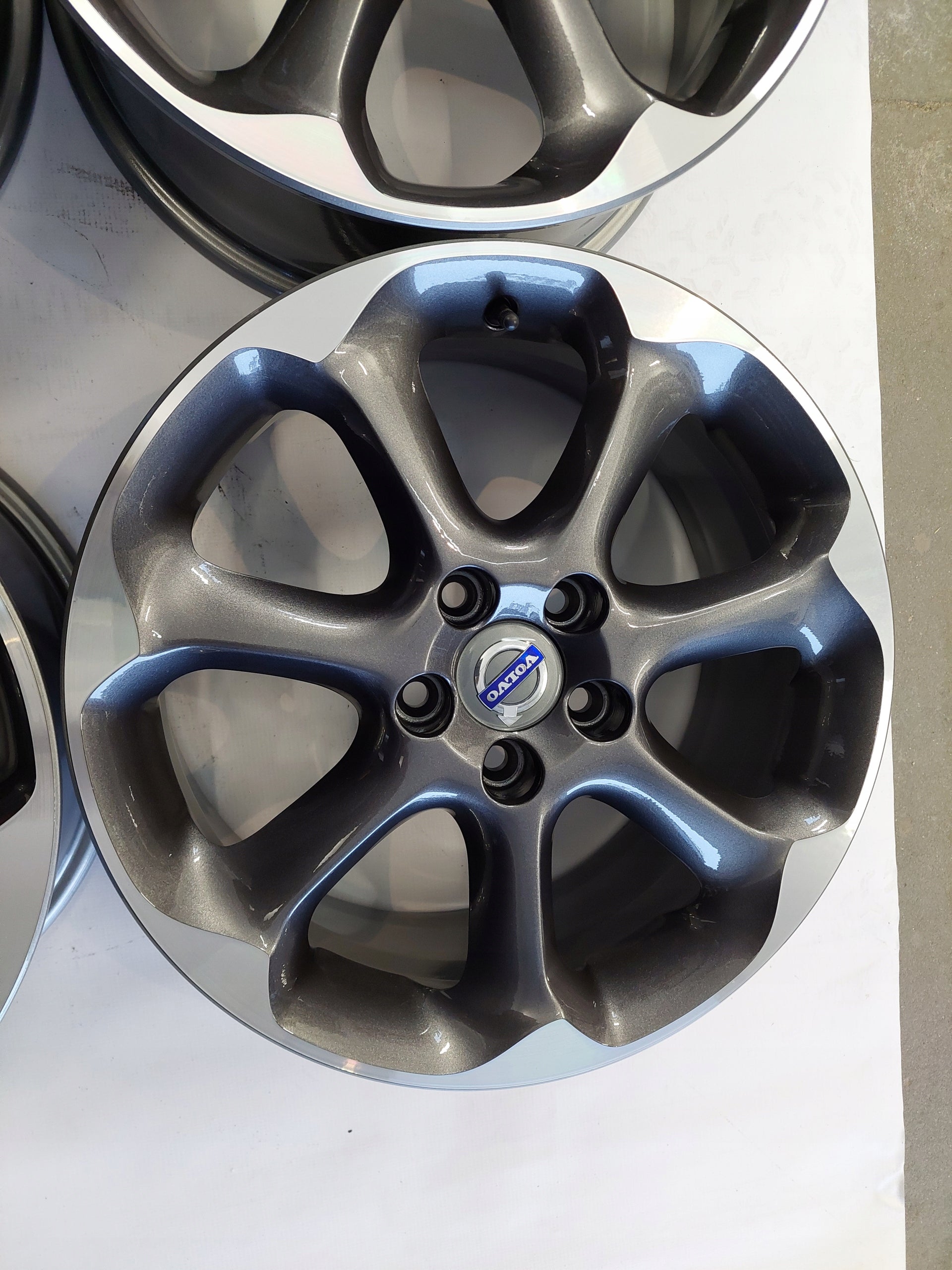 Alu Felge Volvo XC70 C70 Aluminum rim 17 Zoll 7.5J 5x108 55ET 31255953