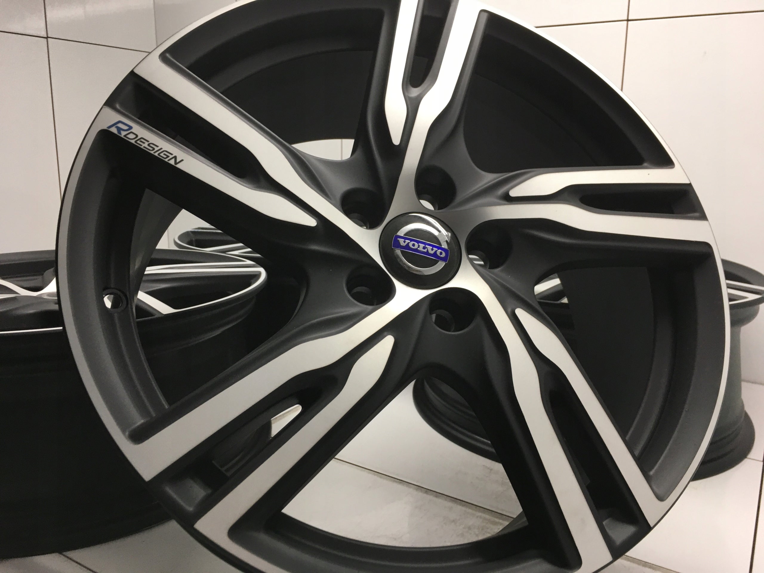 Alu Felge Volvo V40 Aluminum rim 20 Zoll 8.5J 5x108 47ET 31381642