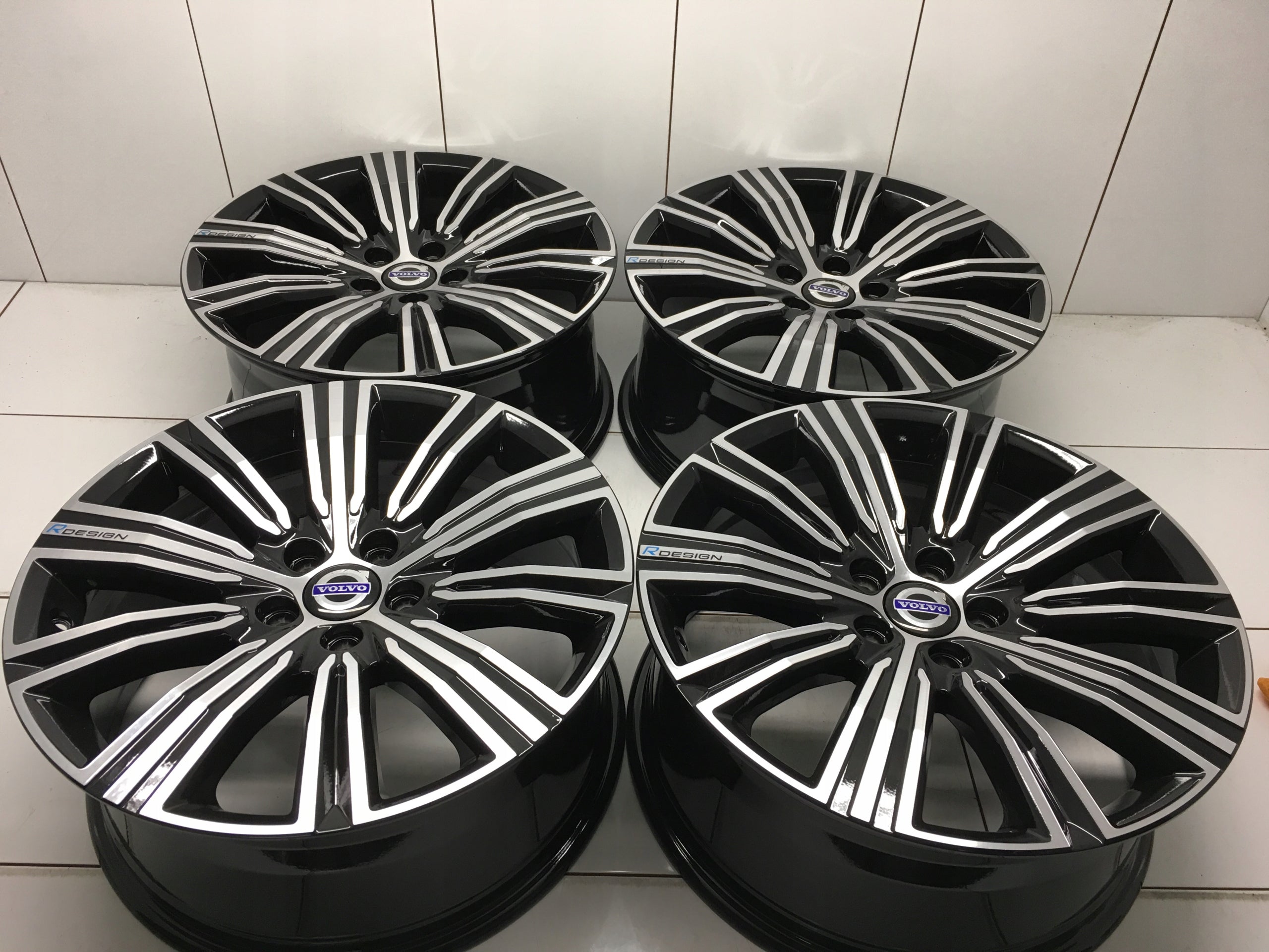  Alu rim Volvo V70 Aluminum rim 18 inch 8.0J 5x108  product image